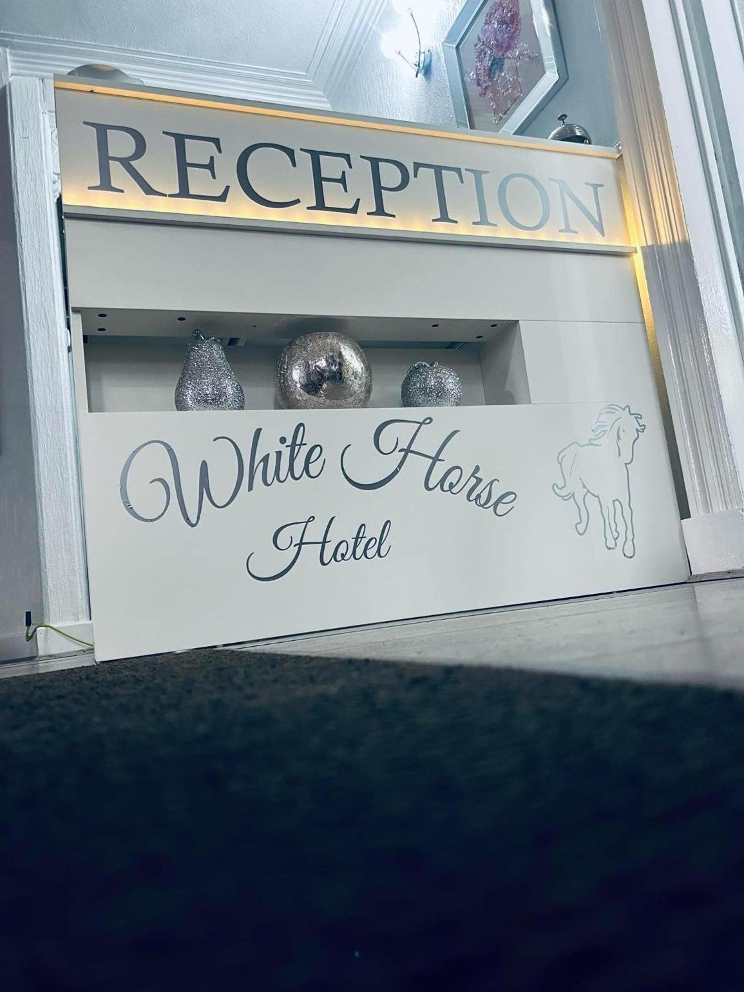 White Horse Hotel Strichen ภายนอก รูปภาพ