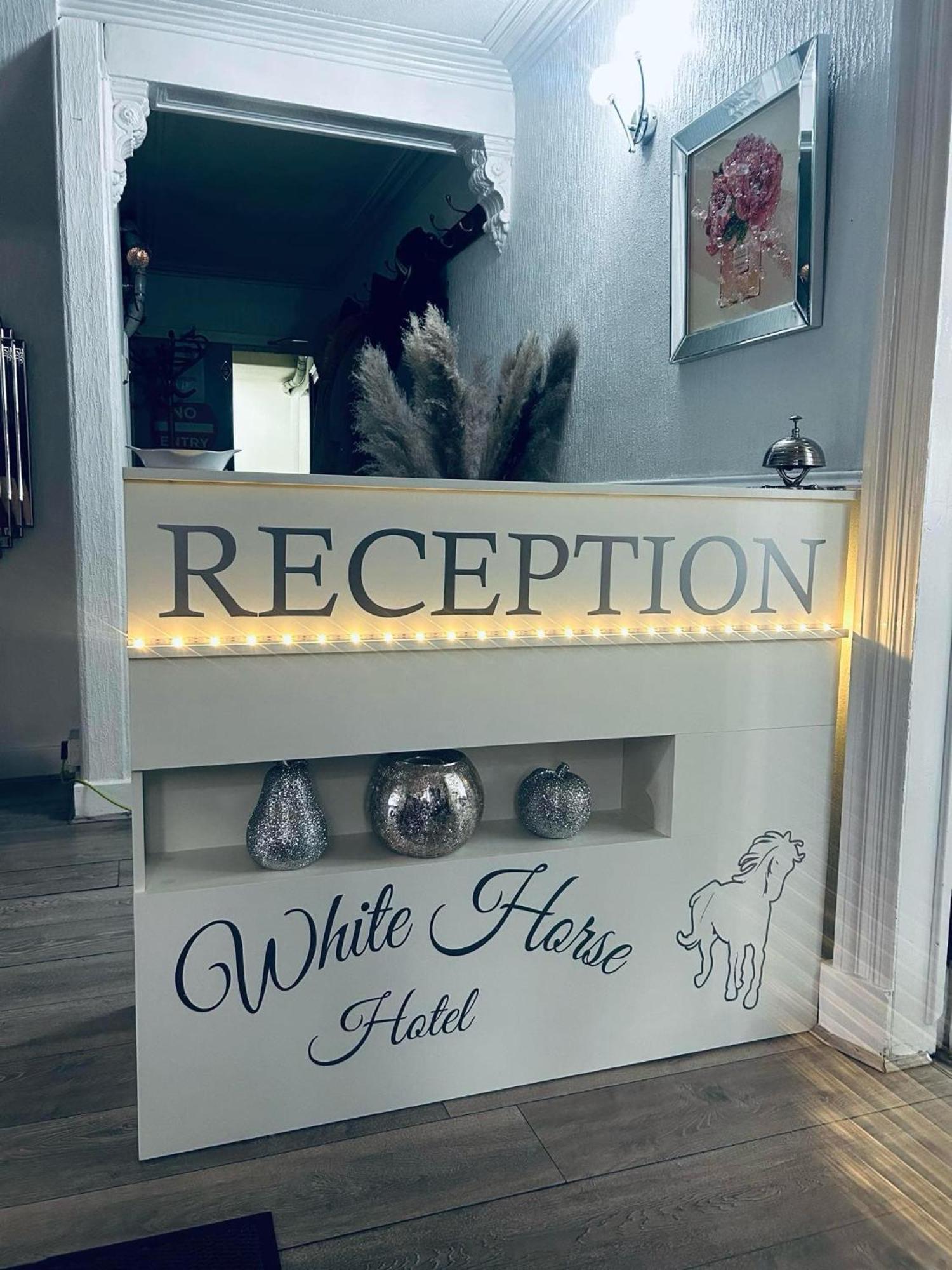 White Horse Hotel Strichen ภายนอก รูปภาพ